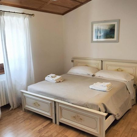 Villa Montegenco Comunanza Eksteriør billede