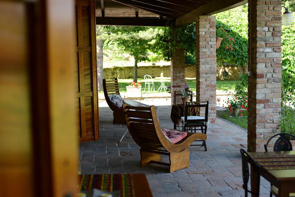 Villa Montegenco Comunanza Eksteriør billede