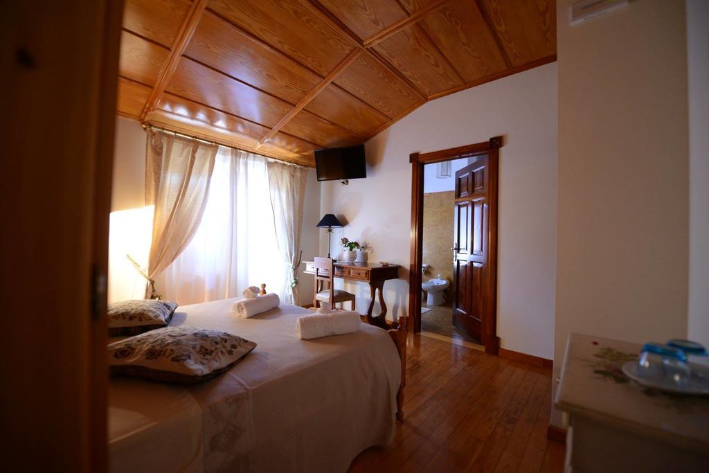 Villa Montegenco Comunanza Eksteriør billede