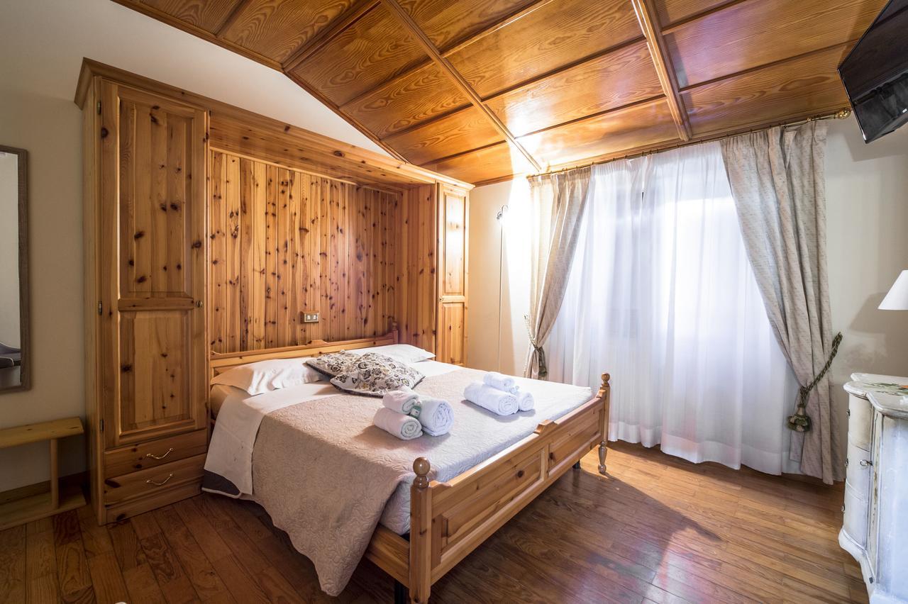 Villa Montegenco Comunanza Eksteriør billede