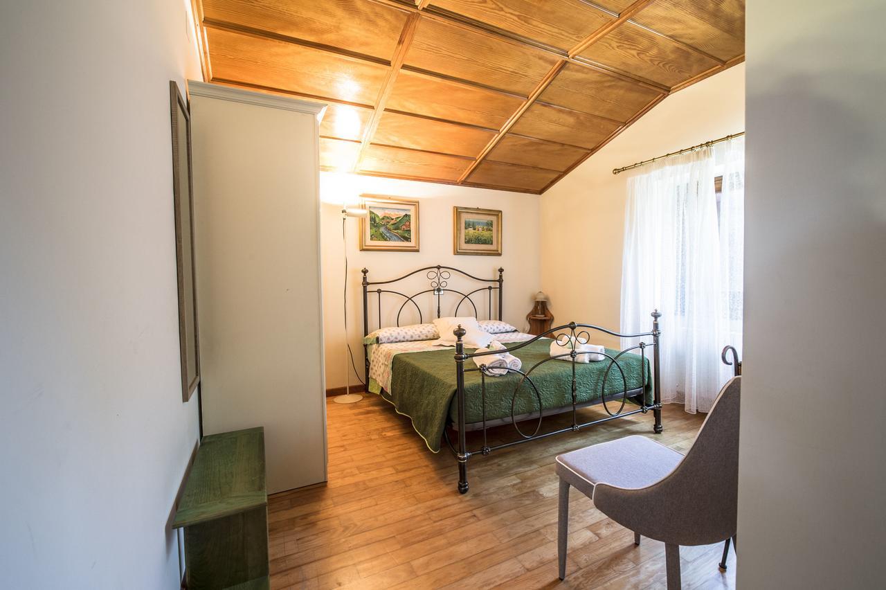 Villa Montegenco Comunanza Eksteriør billede
