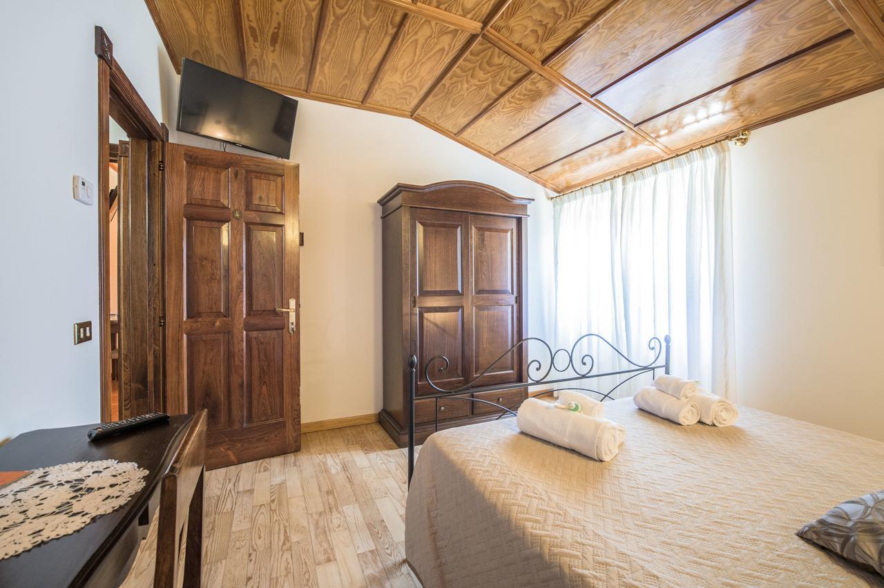 Villa Montegenco Comunanza Eksteriør billede